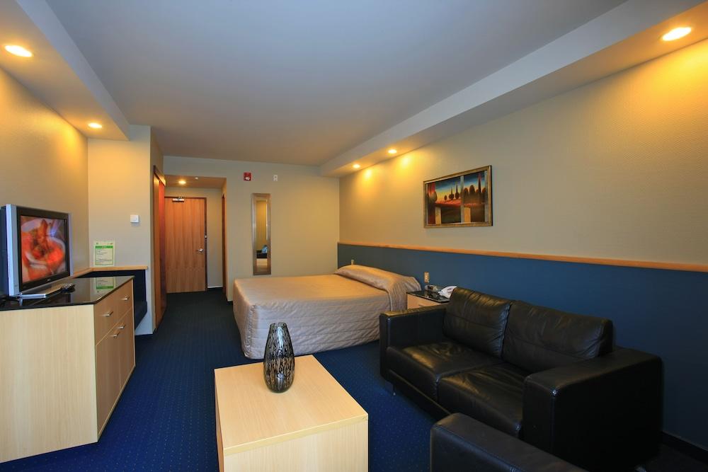 Distinction Luxmore Hotel Te Anau Exteriér fotografie